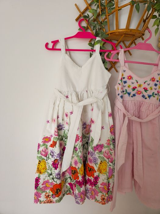 Zestaw sukienka na ramiączkach H&M letnia 110 rozkloszowana kwiaty