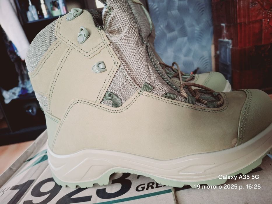 Берци -черевики нові