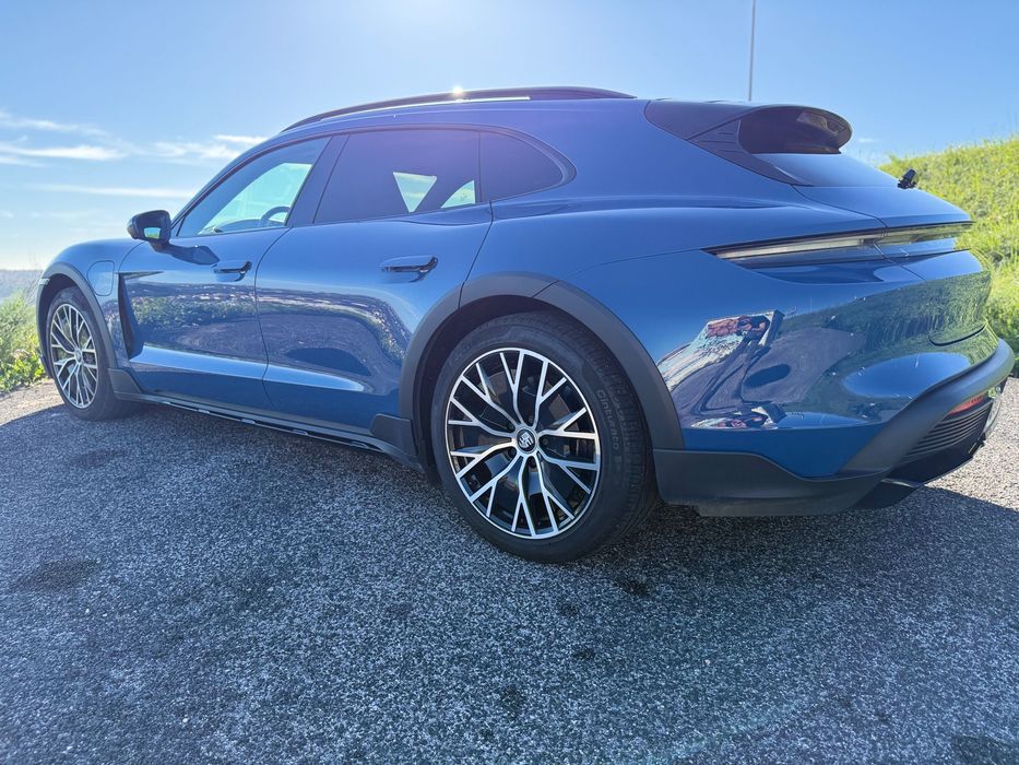 Porsche Taycan 4 Cross Turismo | 48.000 km | PDCC | InnoDrive | BOSE