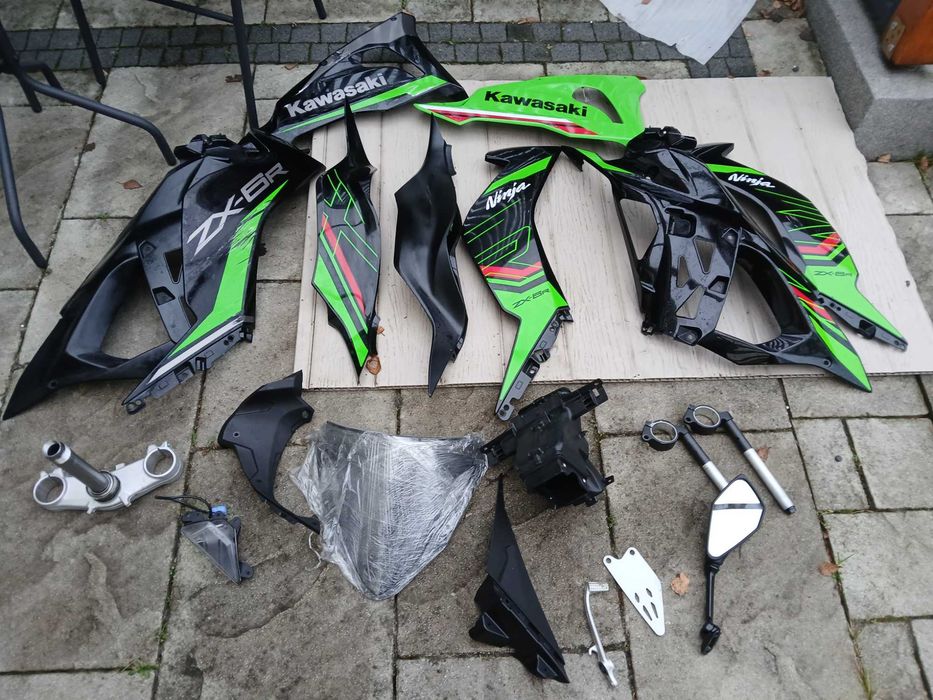 Kawasaki zx6r owiewka szyba polka wlot