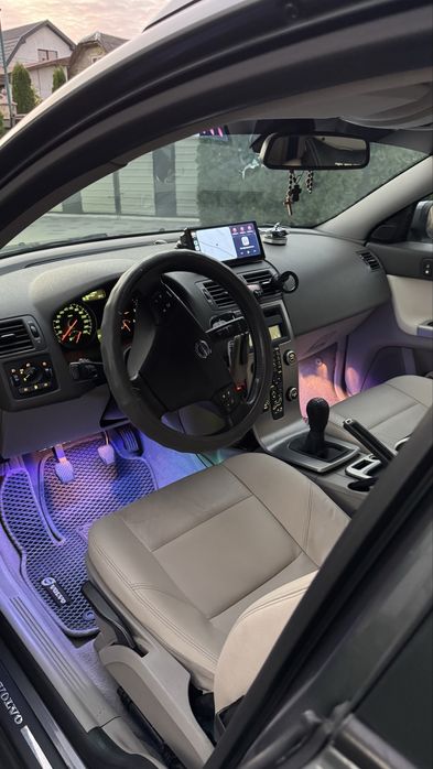 продам автомобіль Volvo v50
