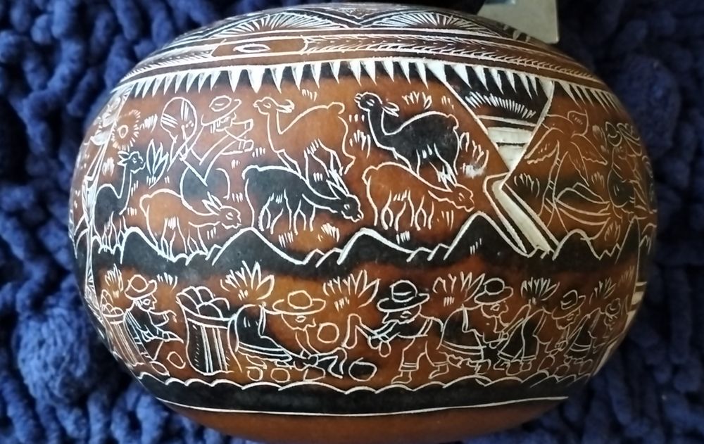 Cabaça peruana esculpida a mão (mandala). (ver desconto no texto)
