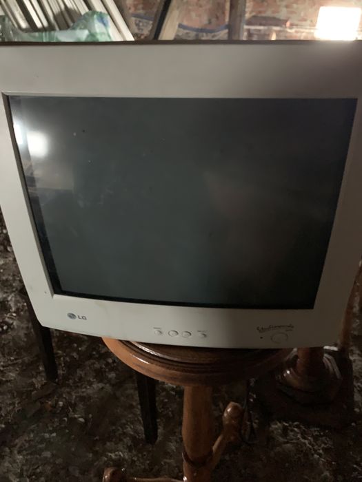 Продам монітор LG . Старого зразка
