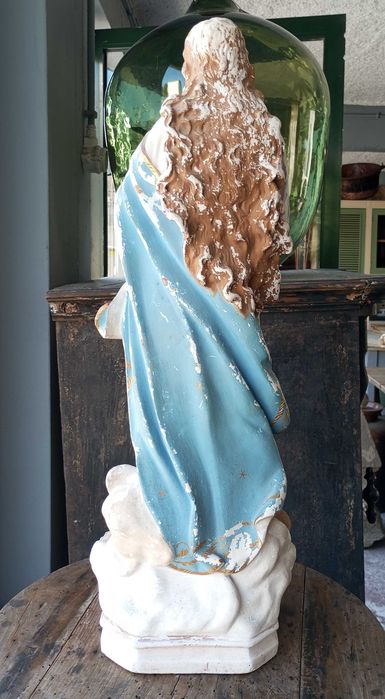 Antiga escultura em gesso Nossa Senhora da Conceição