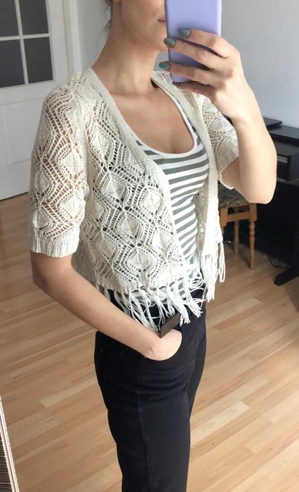 Ażurowa kamizelka, boho narzutka z frędzlami, bawełniana Betty Barclay