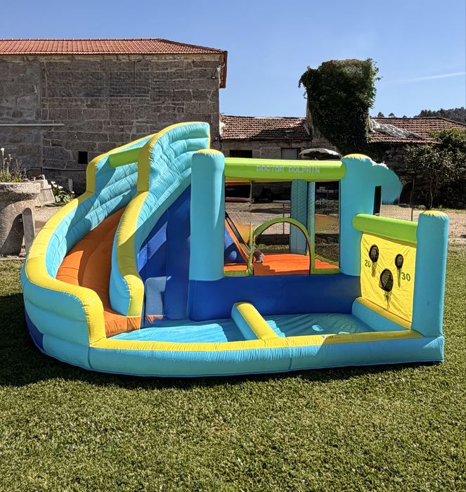 Insuflável (6/7 anos) + Pinturas Faciais