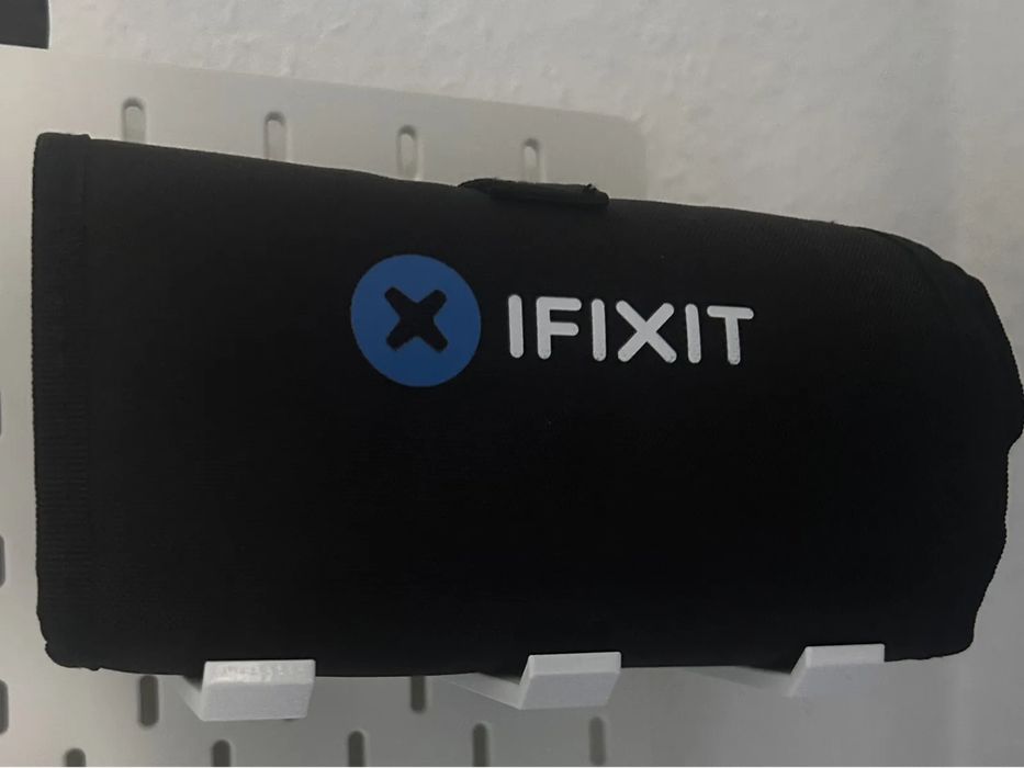 Suporte FixHub IFIXIT Soldering Kit para IKEA Skadis