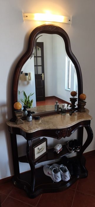 Móvel sapateira com espelho