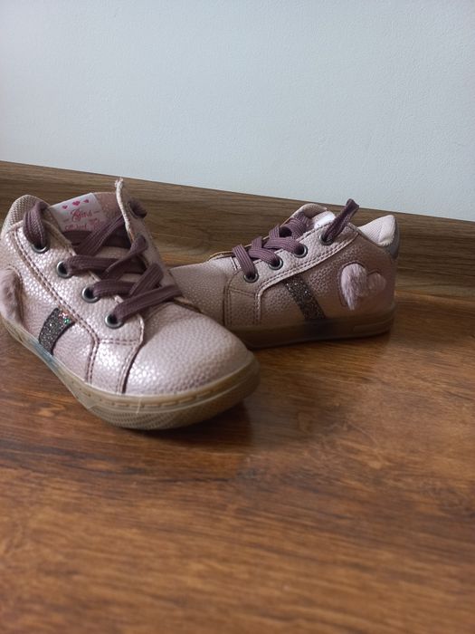 Кросівчи, черевички sprox