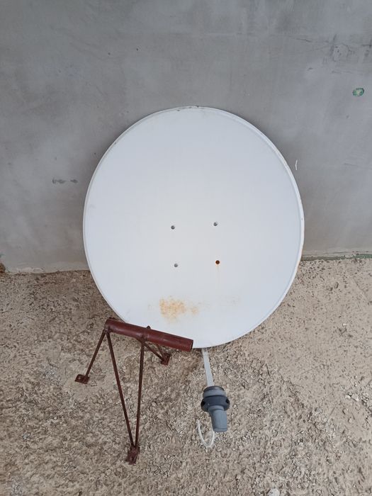 Супутникова антена