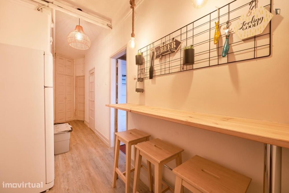Quarto - localizado em Marquês de Pombal Lisbon
