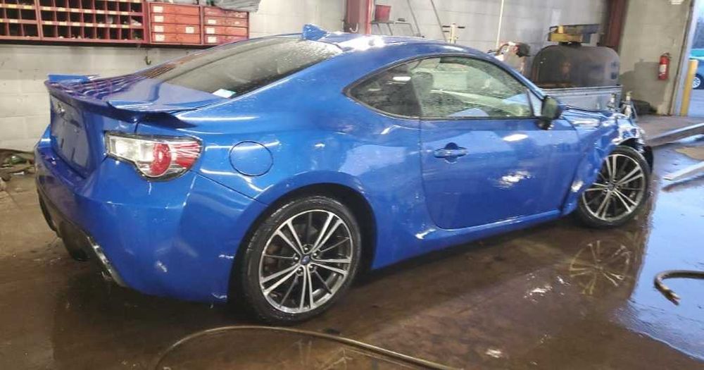 SUBARU BRZ Бампер запчастини субару брз запчасти