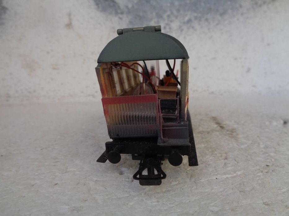 1:87 PIKO Vagão transformado de passageiros com personagens