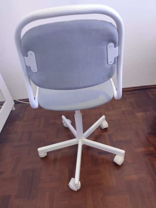 Cadeira com roda IKEA