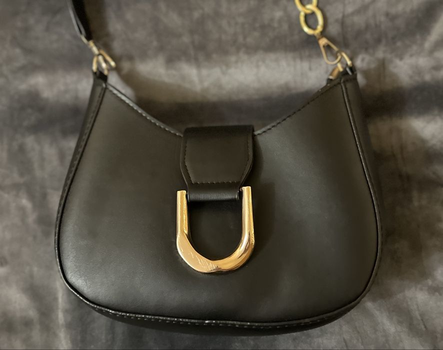 Елегантна жіноча сумка через плече