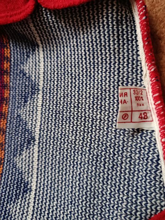 Продам свитер женский новый