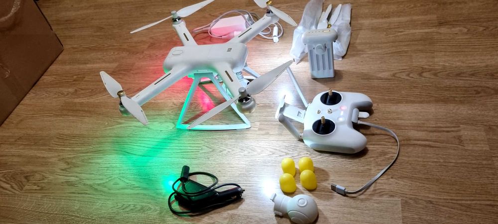Kвадрокоптер дрон Xiaomi Mi Drone 4K White