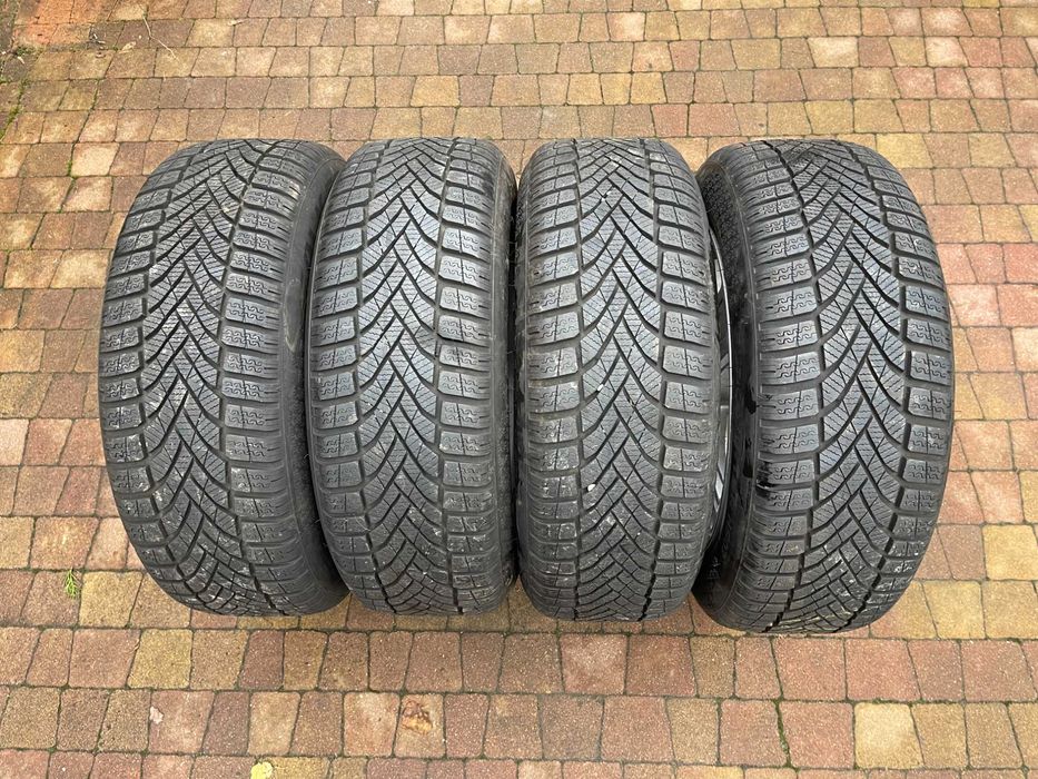 3939. Koła zimowe Golf Jetta Octavia Touran 5x112 205/55/16 2024r 9mm