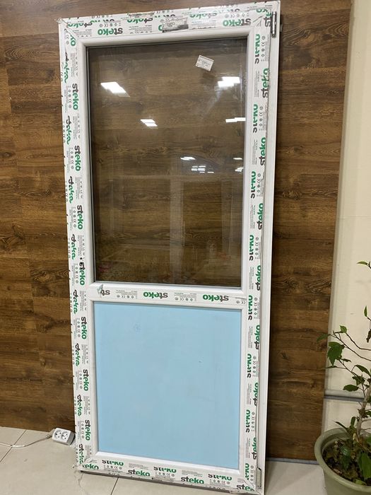 Балконні двері із ламінацією