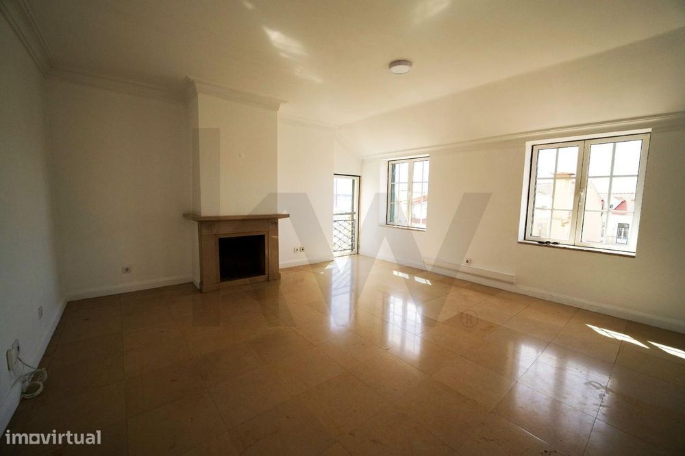 Arrendo / Alugo | Apartamento T1+1 duplex com garagem | na Lapa, Lisbo