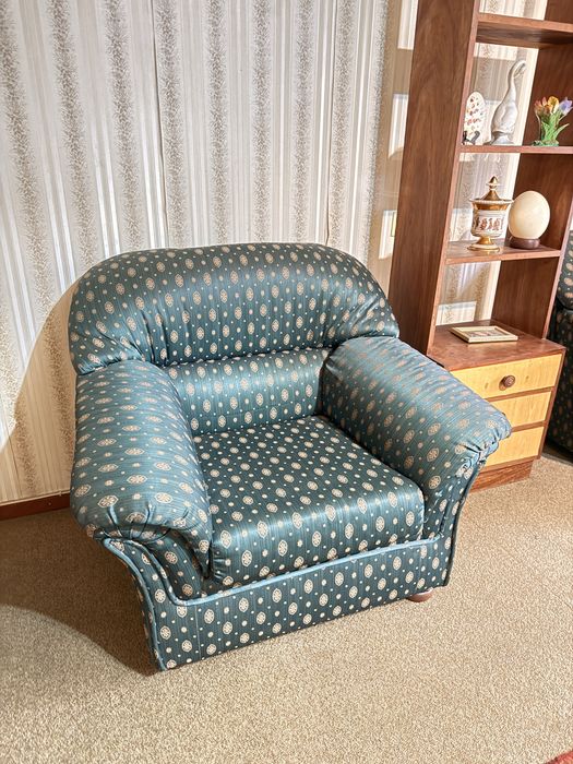 Conjunto de sofás clássicos – 3 lugares + 2 individuais | Entrega no Porto