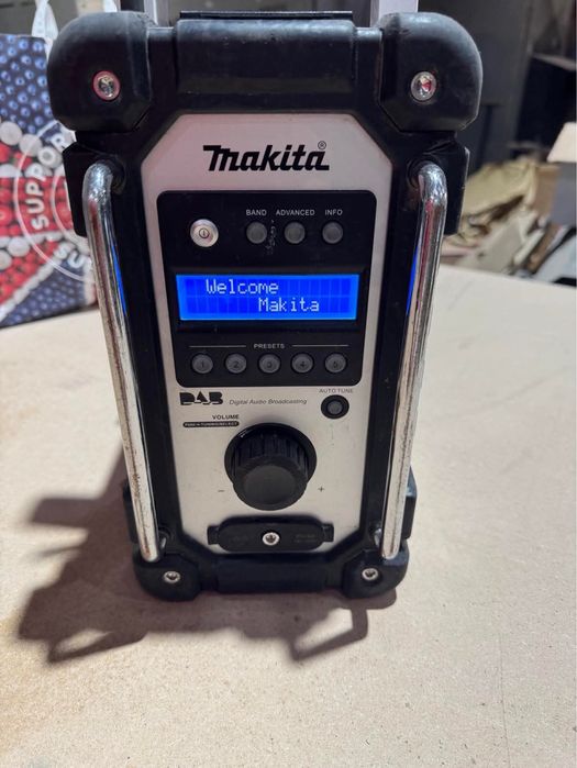 Makita dmr 109 radio budowlane