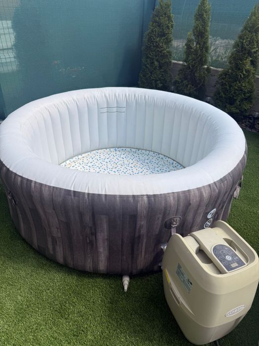 Джакузі надувне Lay-Z Spa