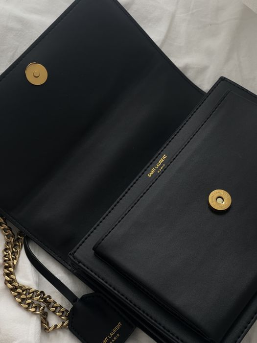 Жіноча сумка  Saint Laurent Sunset Medium Shoulder Bag