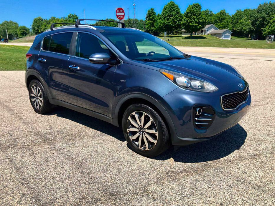 Kia Sportage EX      2017