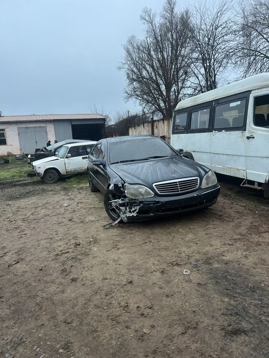 В продаже mersedes s 320
