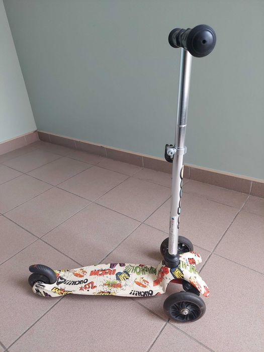 Hulajnoga trójkołowa