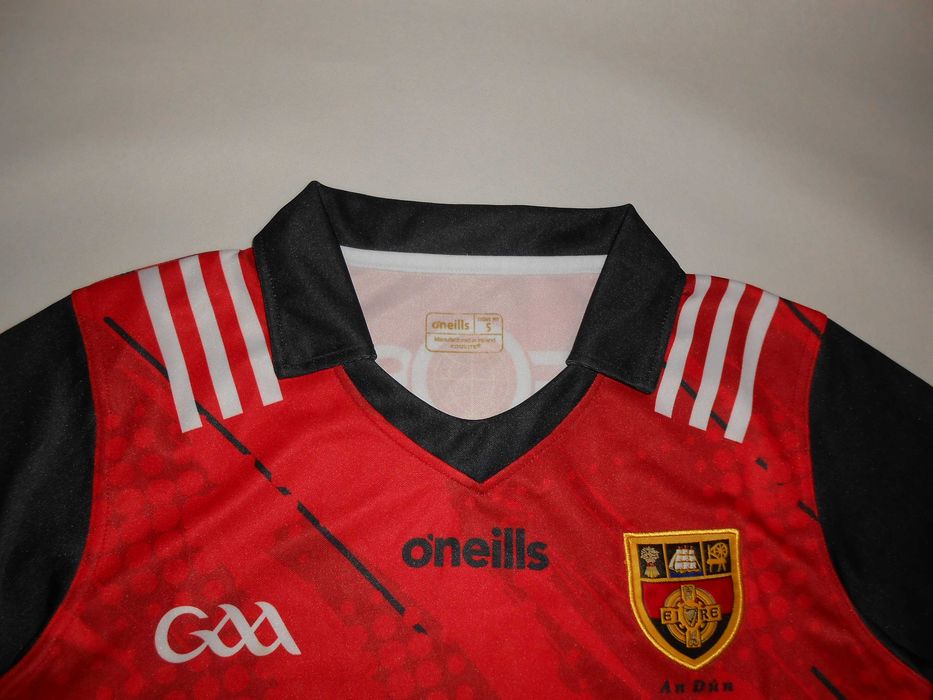 Nowa koszulka GAA Gaelic O'Neills Down An Dun (S) Tight Fit