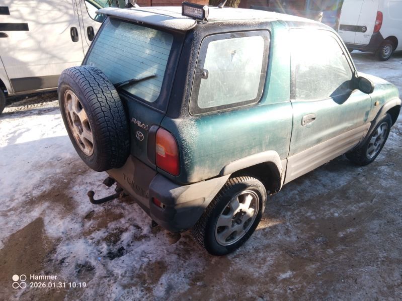 Toyota RAV4 uszkodzona