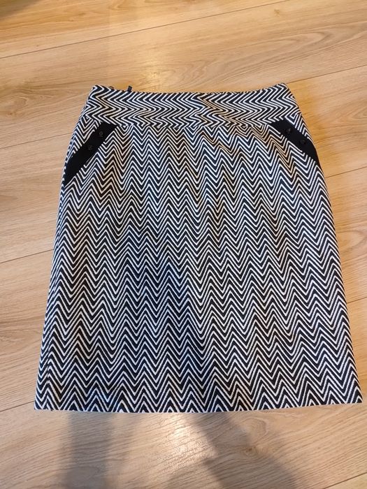 Spódnica ciepla roz 44 XXL