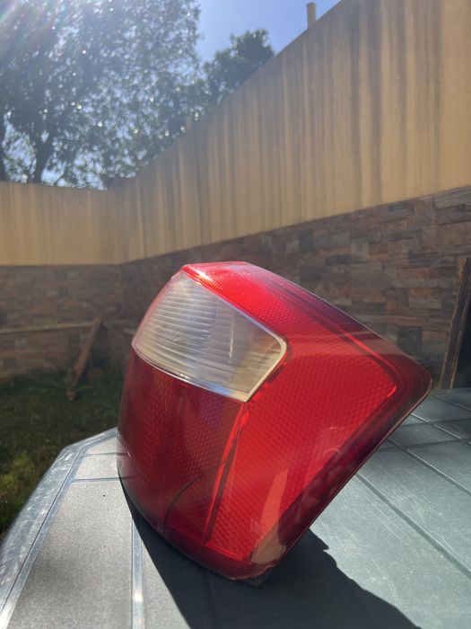 farolim traseiro lado direito audi a4 b6 2001