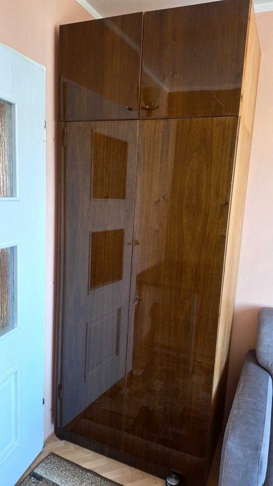 Szafa - pojemna, duża