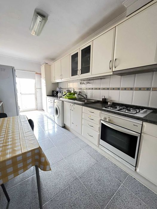 Apartamento T2 com Terraço Mem Martins