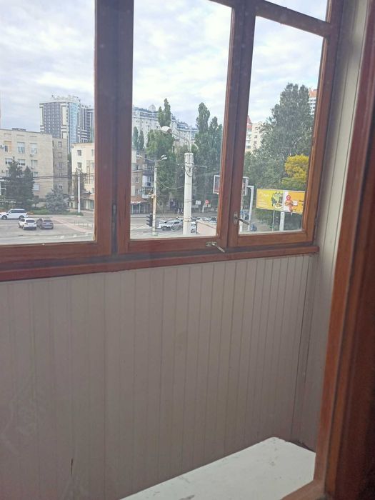 (13) Сдам 2х комн. "сталинку" в престижном р-не, 2 ст. Б. Фонтана,