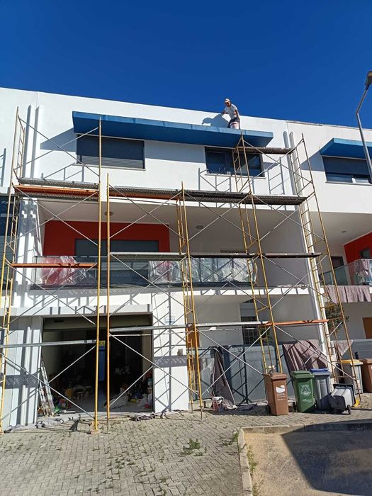 Pintura de interior e exterior.