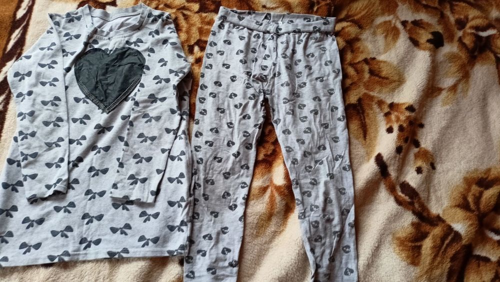 Bluza i leginsy dla dziewczynki
