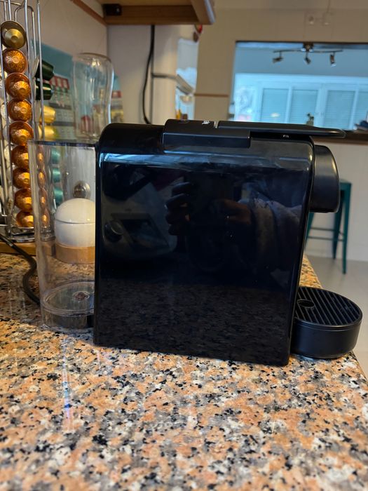 Nespresso mini essenza preta
