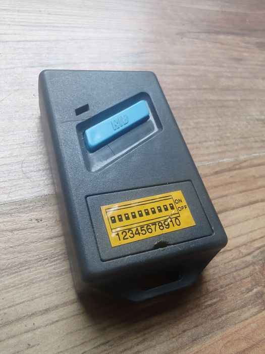 Pilot do sterowania automatyką RIB