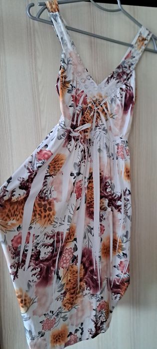 Sukienka M/L z kamyczkami