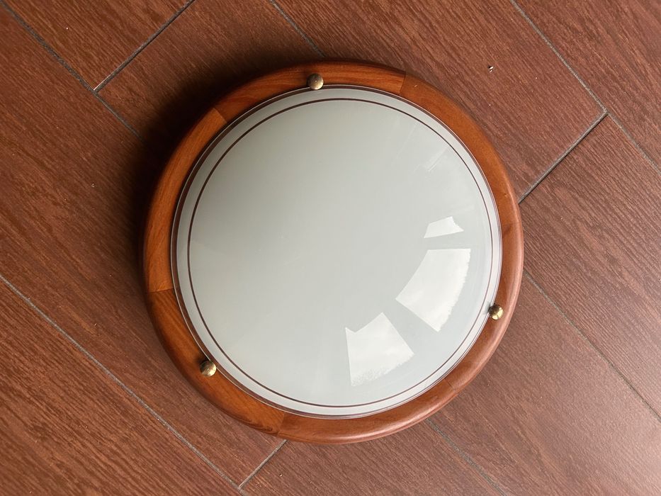 Lampa klosz do przedpokoju