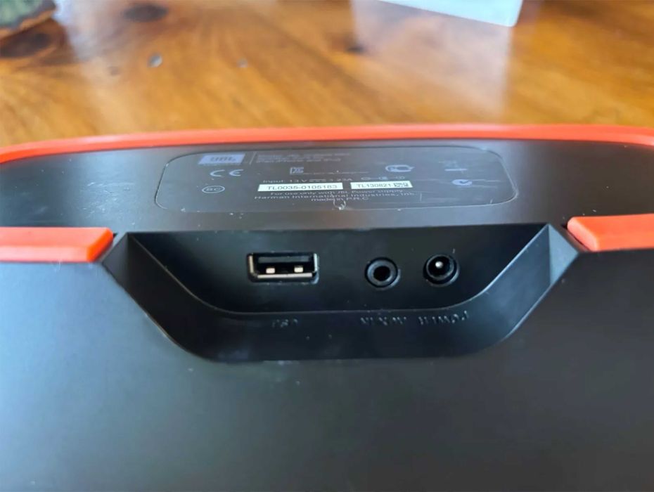 Портативна Док-станція JBL OnBeat Mini Lightning в ідеалі ОРИГІНАЛ