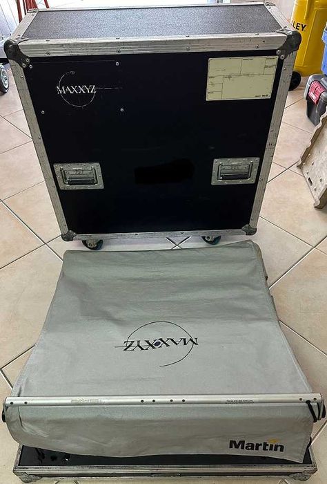 Mesa de Luz de controle até 16.384 máquinas, tem Kit instalado