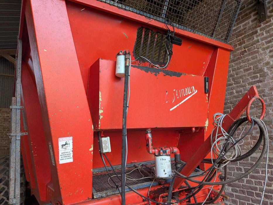 Rozrzutnik Obornika Coutand 12-14T hydraulika klapa gilotyna hakowy