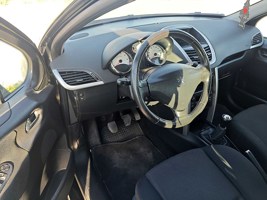 Peugeot 207 1.4 A/C - 120.000km - 2008