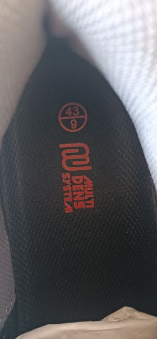 Tenis NOVOS. Calçado-Activo 43.