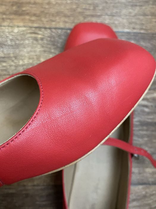 червоні балетки Мері Джейн IKOS з натуральної шкіри 38 розміру